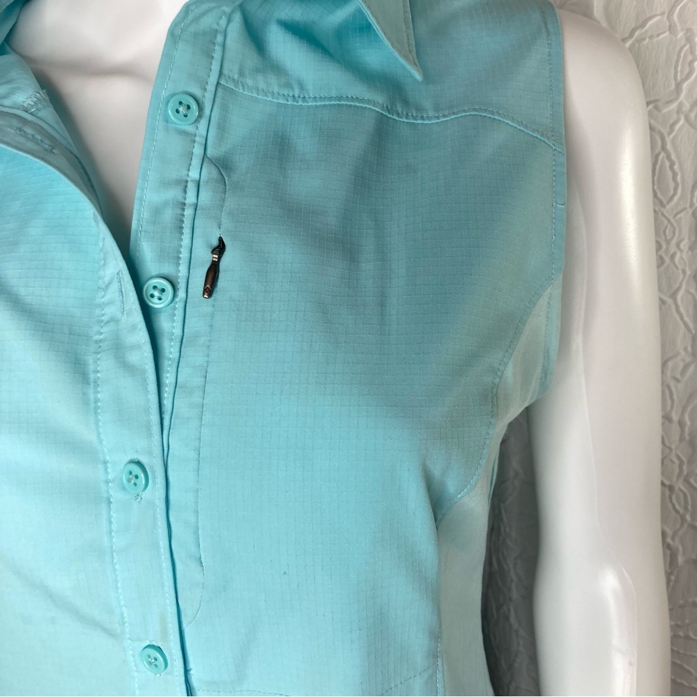 ✨ Columbia Sleeveless Button-Up Top – Lightweight & Adventure Ready 💙🌿✨ - Picture 16 of 16